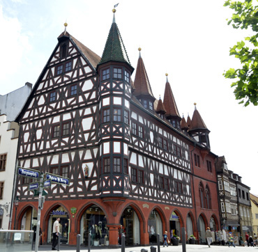 _aaa7143-rathaus-450